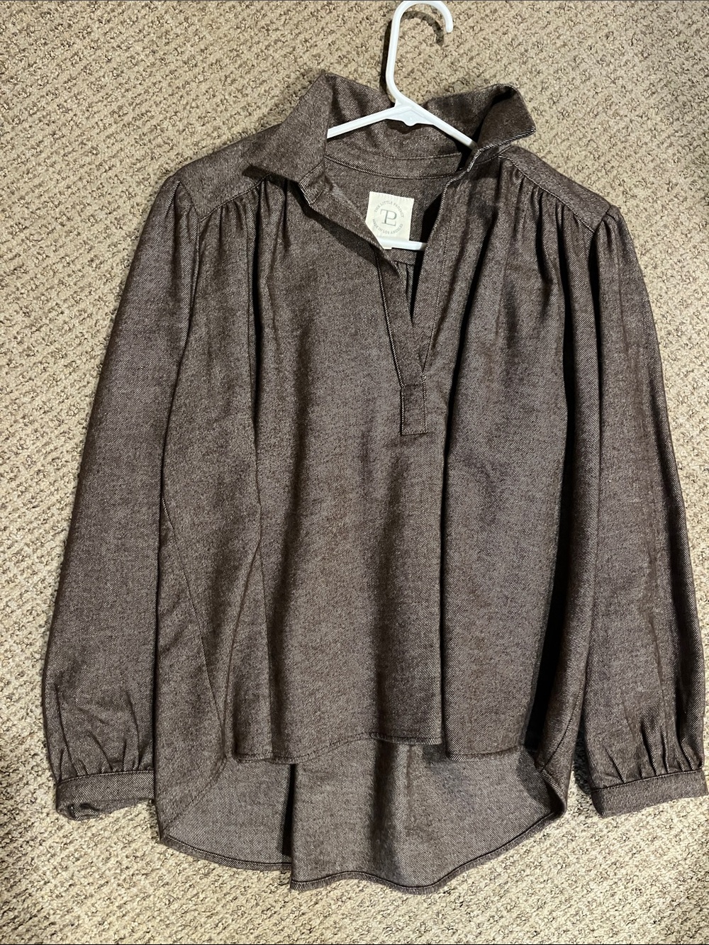 Brown Collared Long-Sleeve Pullover Blouse